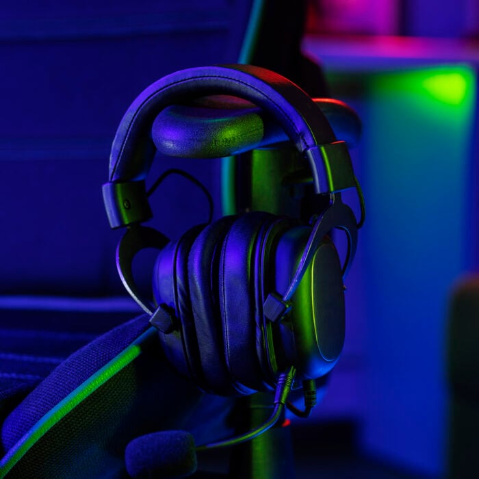 Gaming Microphone: Complete Guide for Gamers & Streamers